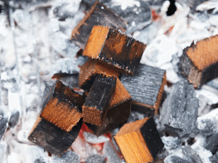Barbecook Hout Chunks Eik Klassiek 900g sfeerfoto
