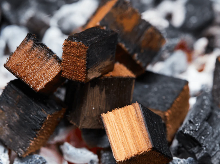 Barbecook Hout Chunks Eik Klassiek 900g sfeerfoto