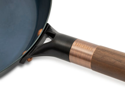 Barebones Blue Carbon Steel Skillet 9" detailfoto