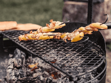 Barebones Cowboy grillrooster met spiesen