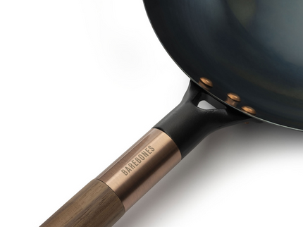 Barebones wok 30 cm met lange steel detail
