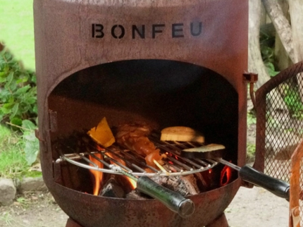 BonSolo roest tuinhaard sfeer foto met grillrooster
