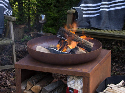 Brasero bol à feu avec range-bûches 80 cm rouille Esschert Design