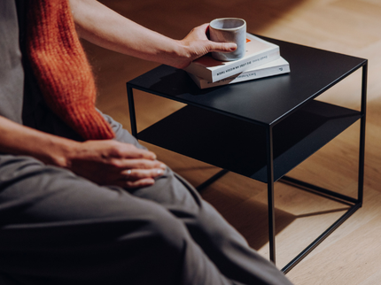 Table basse FIRE FRAME avec foyer de table SPIN air 1200 encastrable höfats