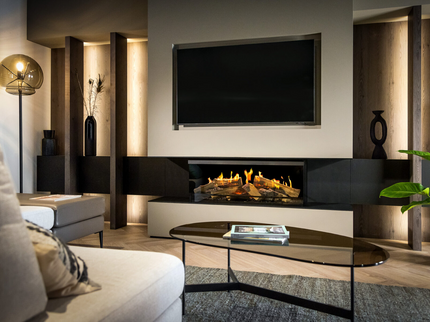 Kalfire E-one 100F inbouwhaard in woonkamer