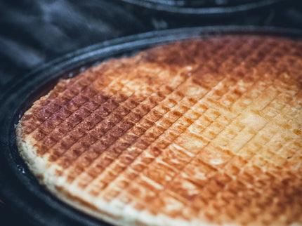 Gietijzeren stroopwafelijzer detail