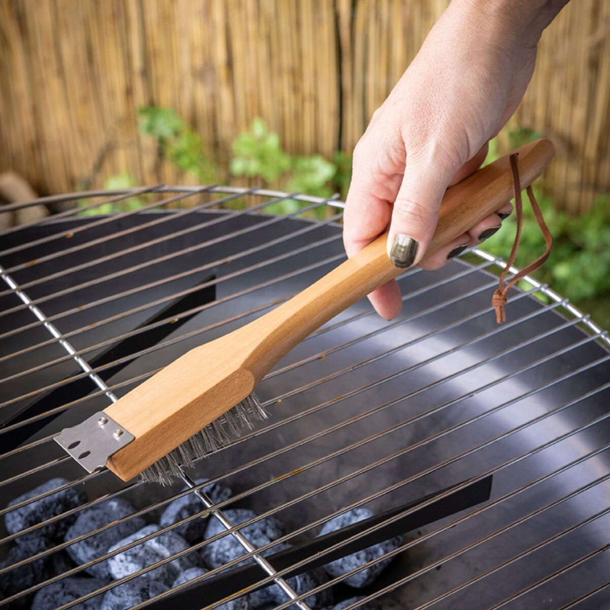 Brosse de nettoyage 3 en 1 pour barbecue avec manche - éponge