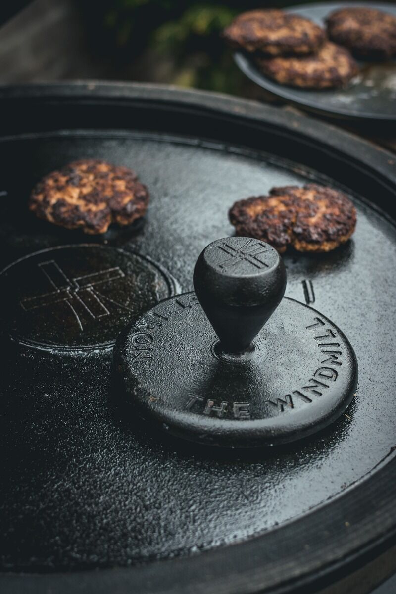 Outil à smashburger en fonte The Windmill