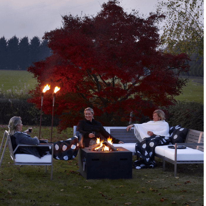 Happy Cocooning Table de feu carrée petite noire