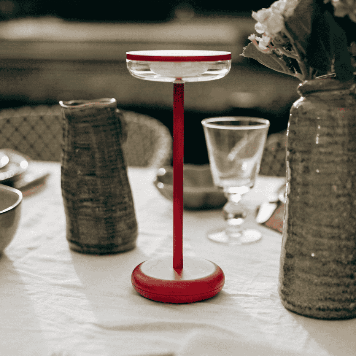 Lampe solaire de table Bobbie rouge ZOLUNA