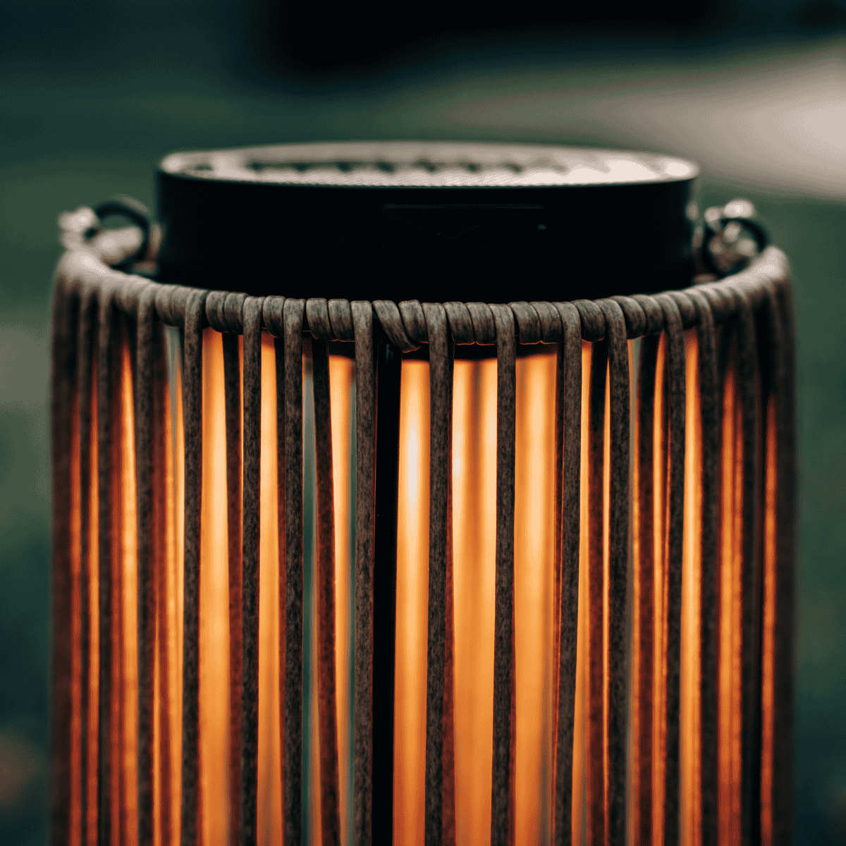 Lampadaire solaire Luca Grande chêne naturel ZOLUNA